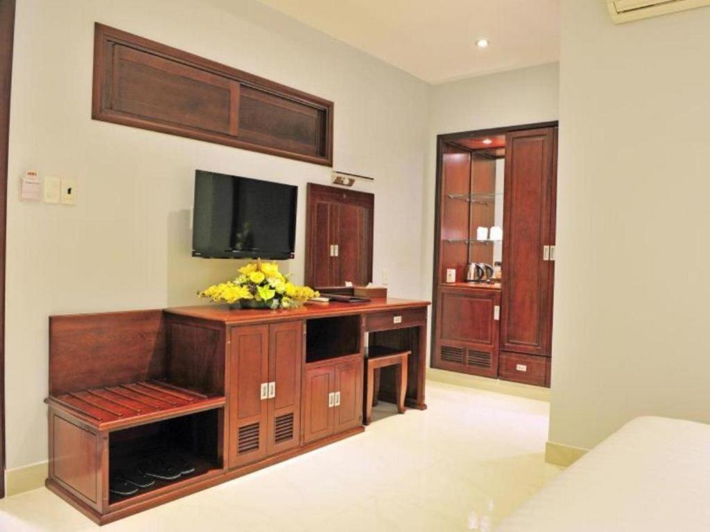 Phoenix Saigon 2* Ho Chi Minh City