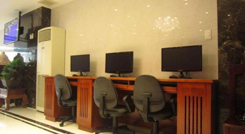 Phoenix Saigon Hotel 2*